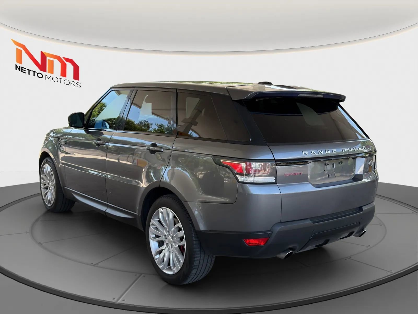 Used 2015 Land Rover Range Rover Sport Supercharged AWD/4WD image 3