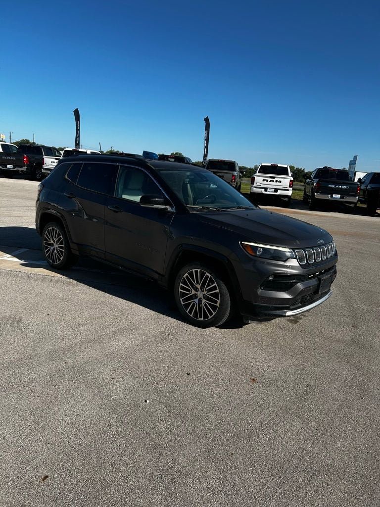 Used 2022 Jeep Compass Limited w/ Elite Group AWD/4WD image 6