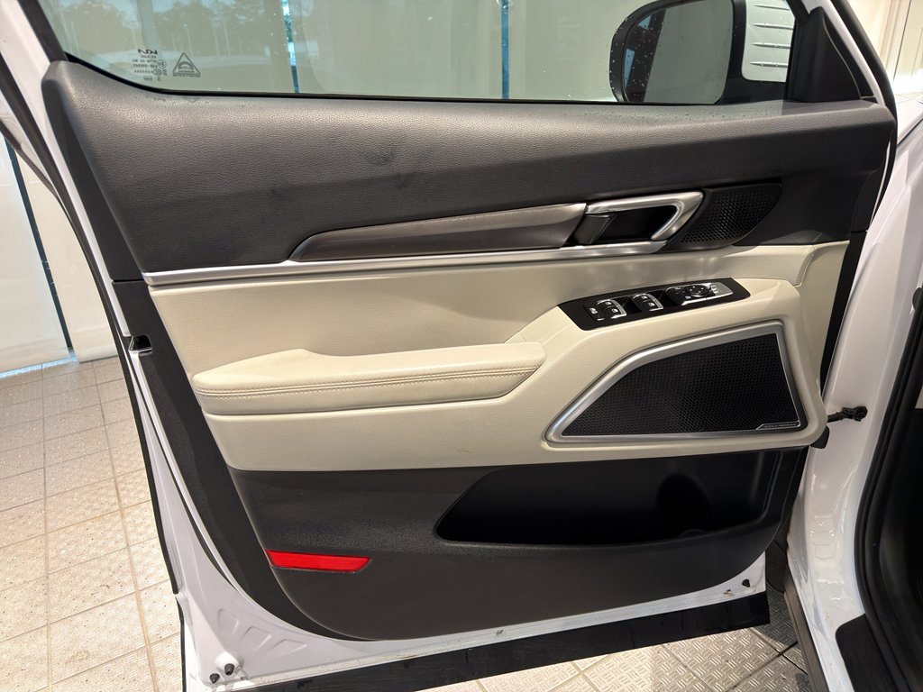Used 2024 Kia Telluride S w/ S Sunroof Package image 14