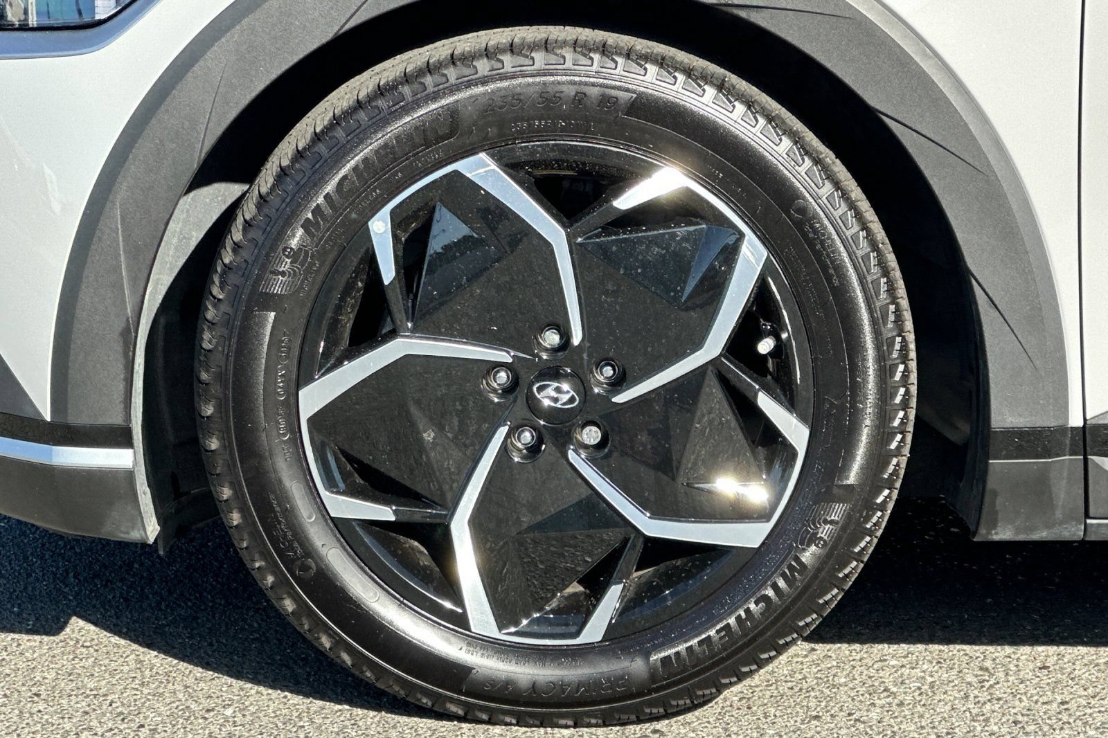 Used 2024 Hyundai Ioniq 5 SE RWD image 33