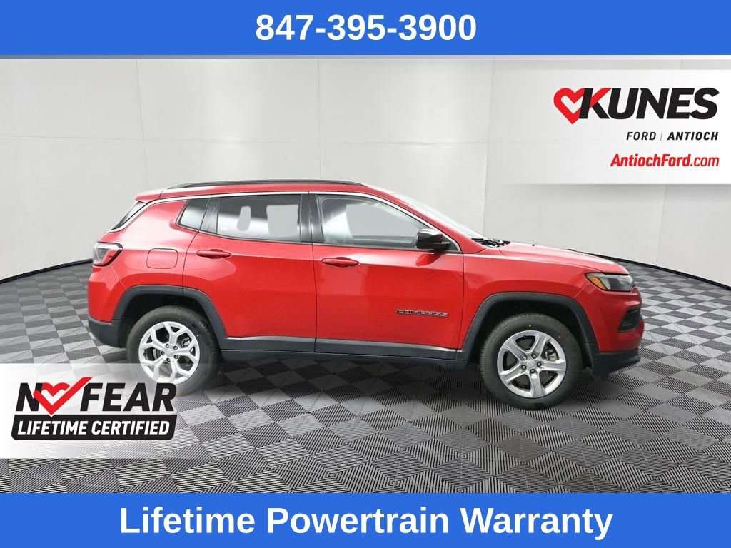Used 2024 Jeep Compass Latitude w/ Altitude Special Edition image 2
