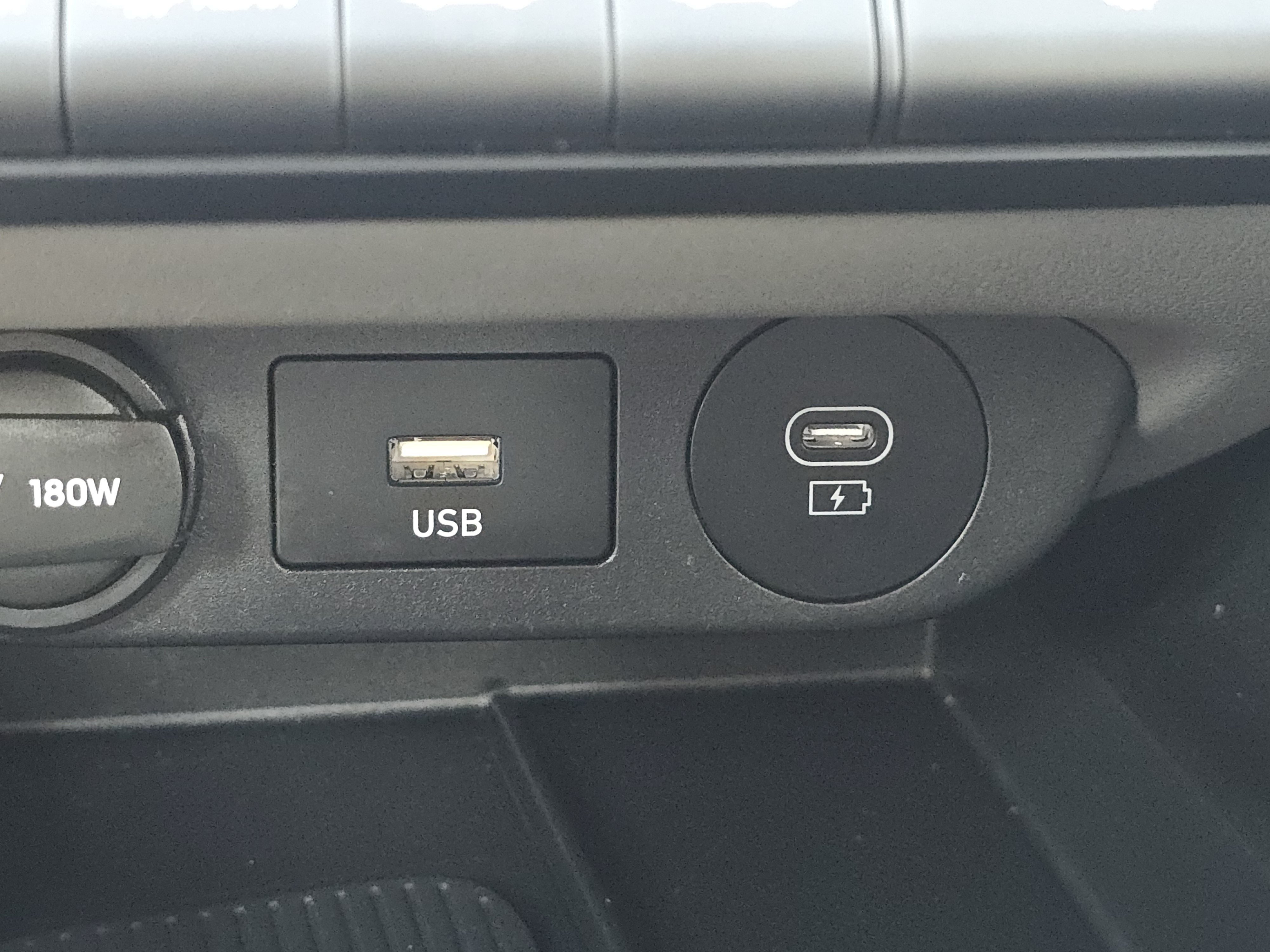 Used 2024 Hyundai Elantra SEL w/ Convenience Package FWD image 15