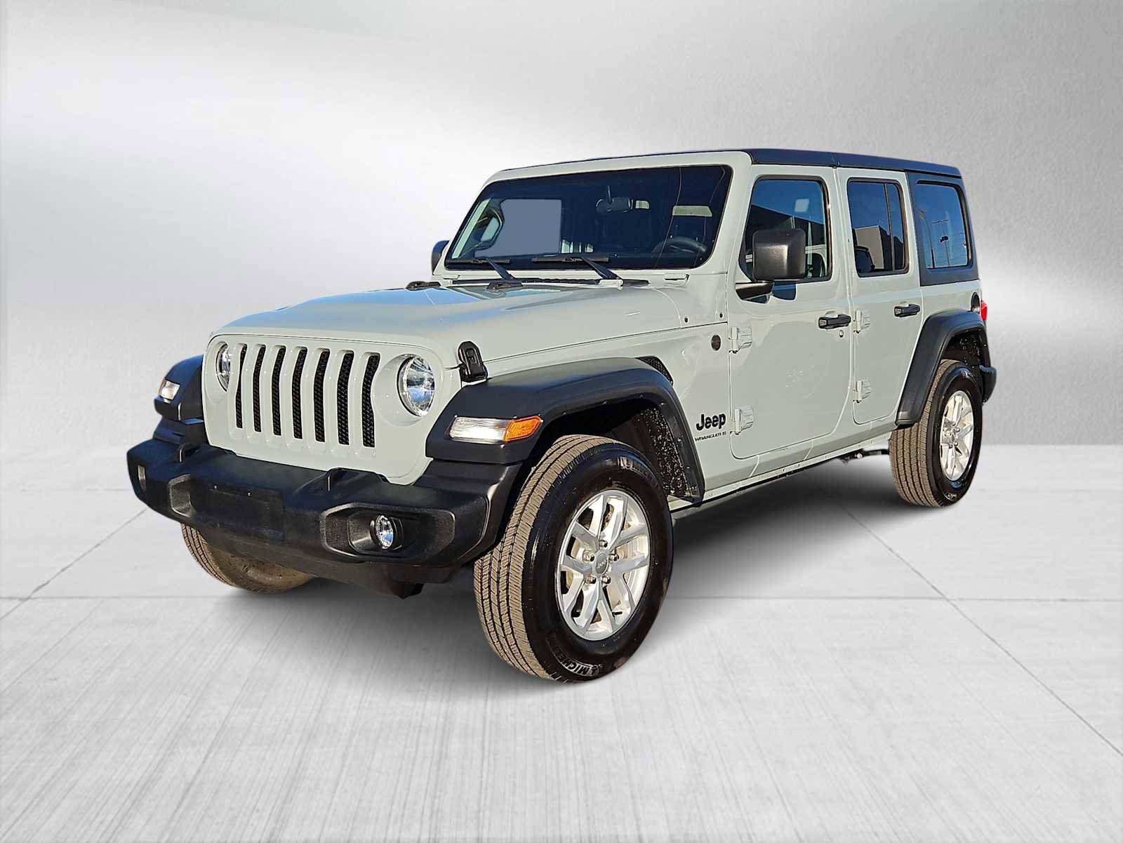Used 2023 Jeep Wrangler Sport S image 4
