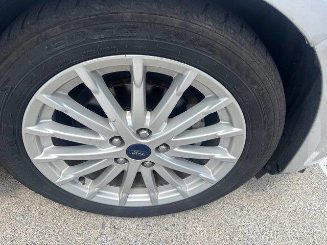 Used 2016 Ford C-MAX SE w/ Equipment Group 201A FWD image 4