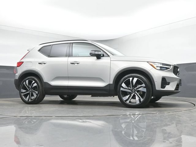 Used 2023 Volvo XC40 B5 Ultimate w/ Protection Package Premier AWD/4WD image 37