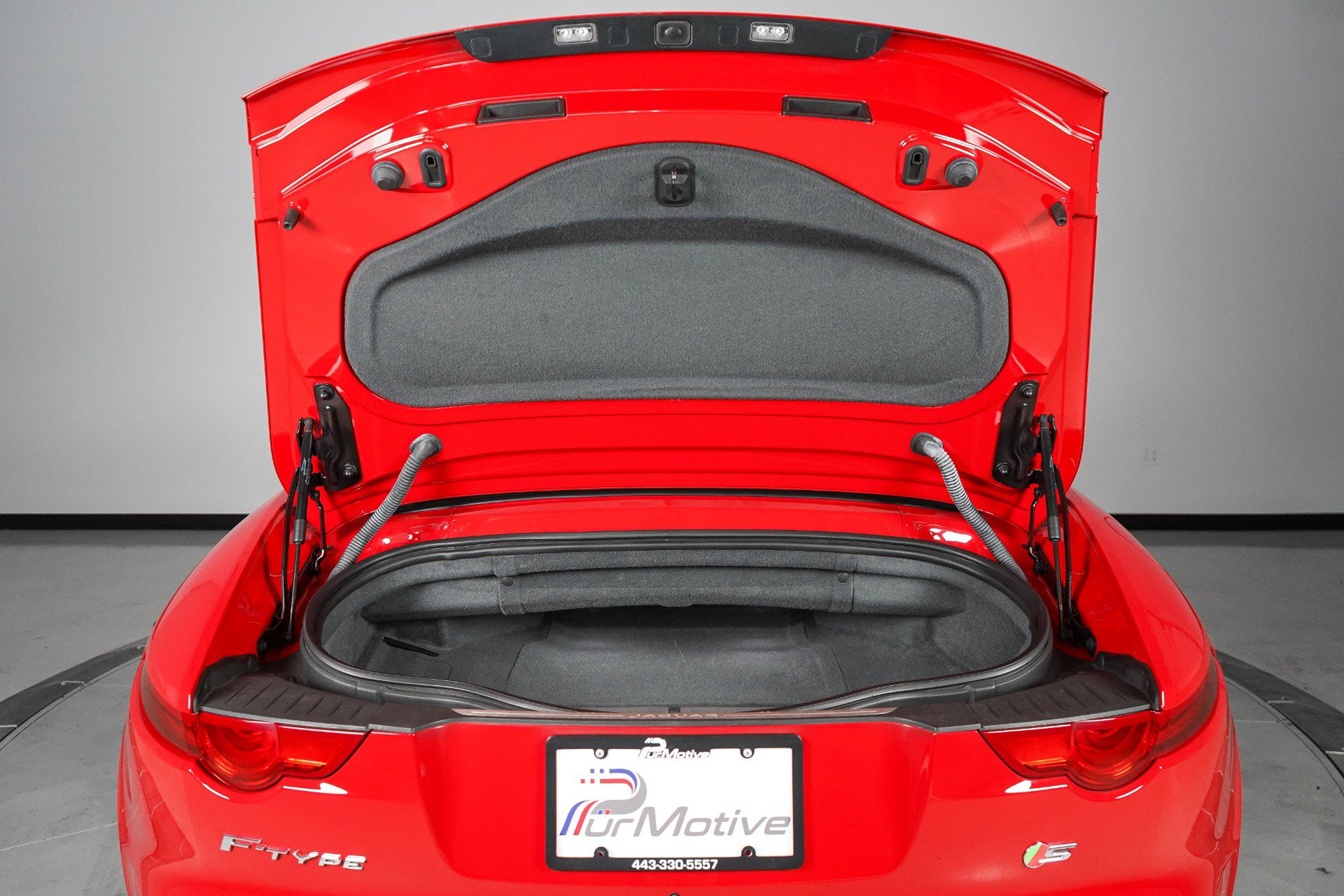 Used 2014 Jaguar F-TYPE S RWD image 18