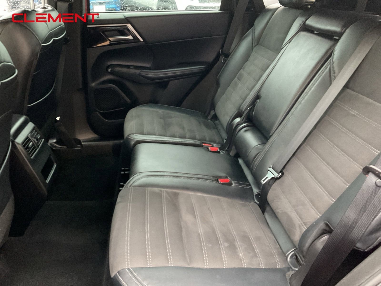 Used 2023 Mitsubishi Outlander SE image 20