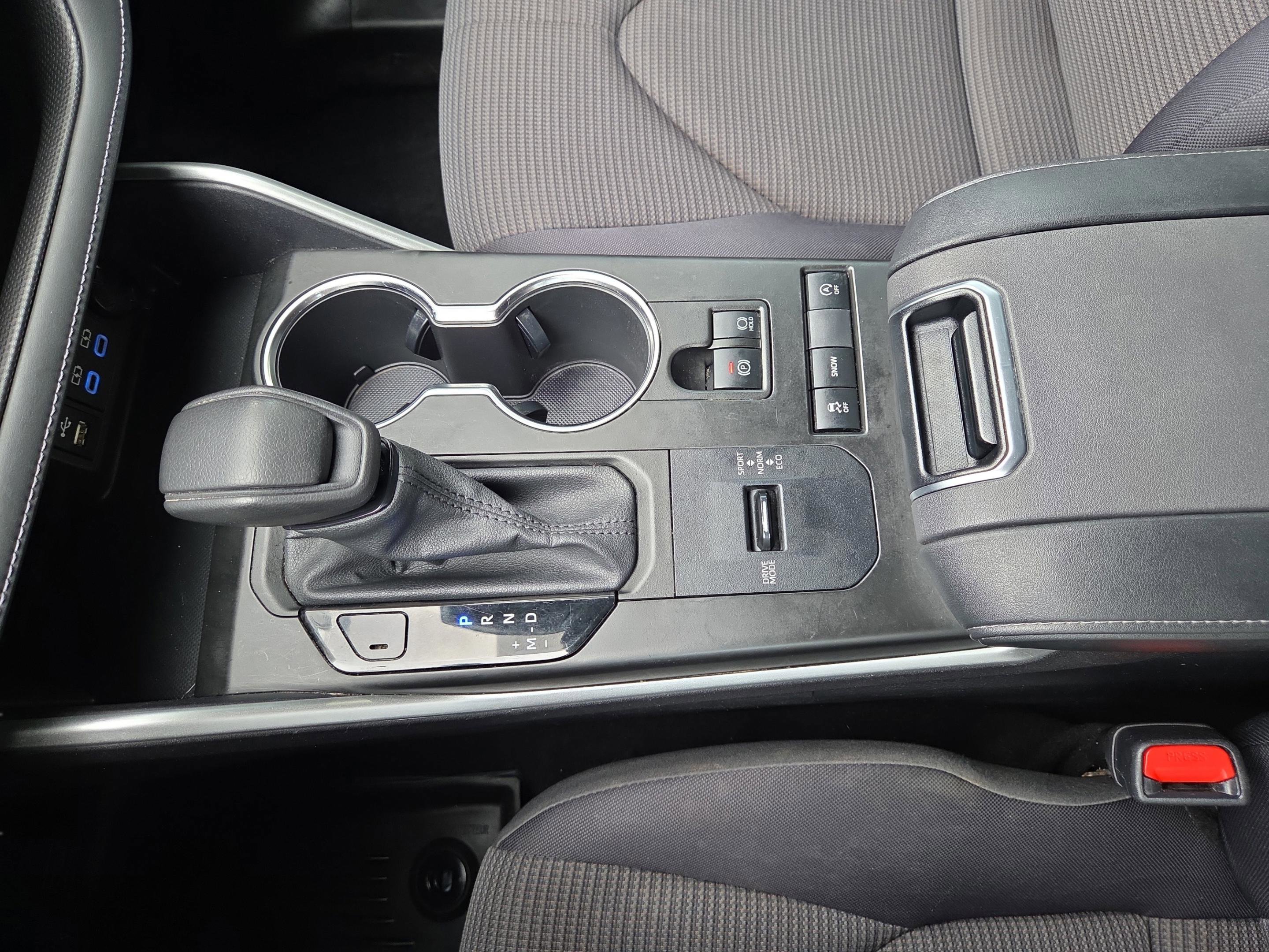 Used 2022 Toyota Highlander L image 22