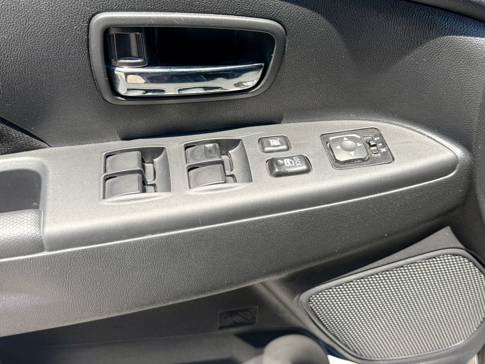 Used 2024 Mitsubishi Outlander Sport ES AWD/4WD image 19