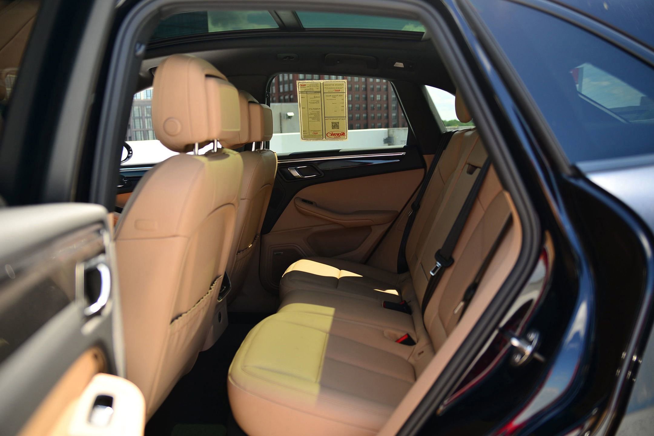 Used 2025 Porsche Macan image 15