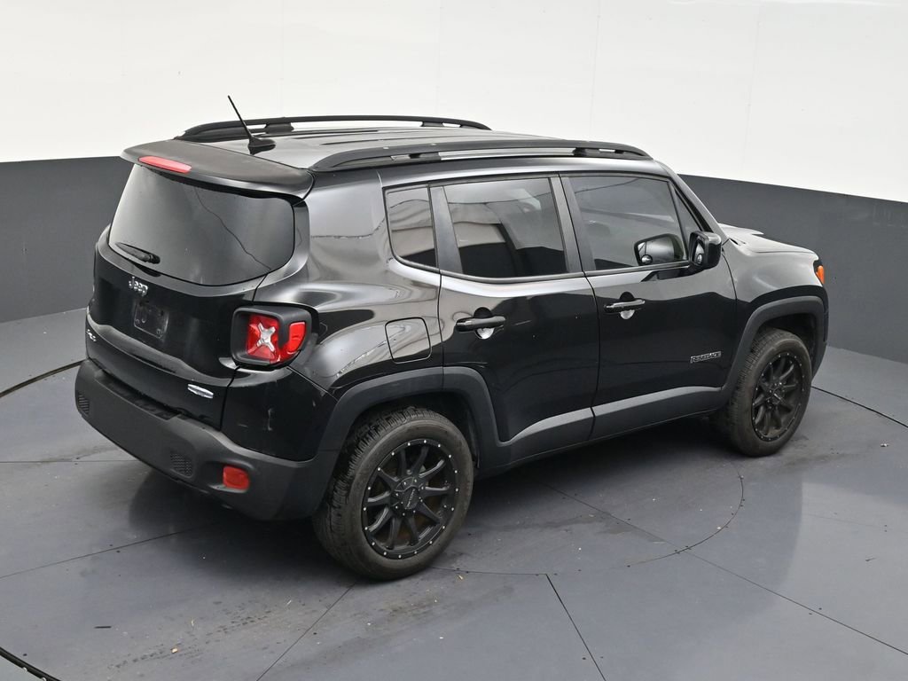 Used 2017 Jeep Renegade Latitude image 16