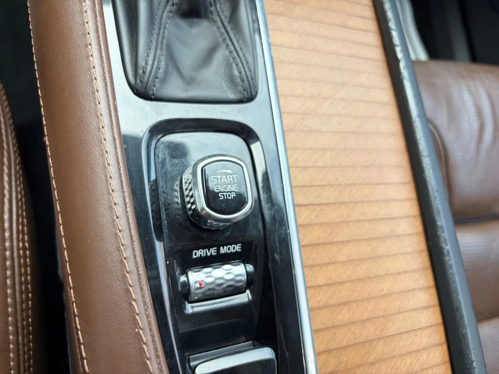 Used 2019 Volvo XC90 T6 Inscription w/ Advanced Package AWD/4WD image 24