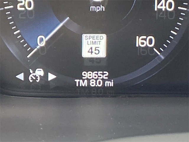 Used 2021 Volvo XC90 T6 Inscription w/ Lounge Package image 27