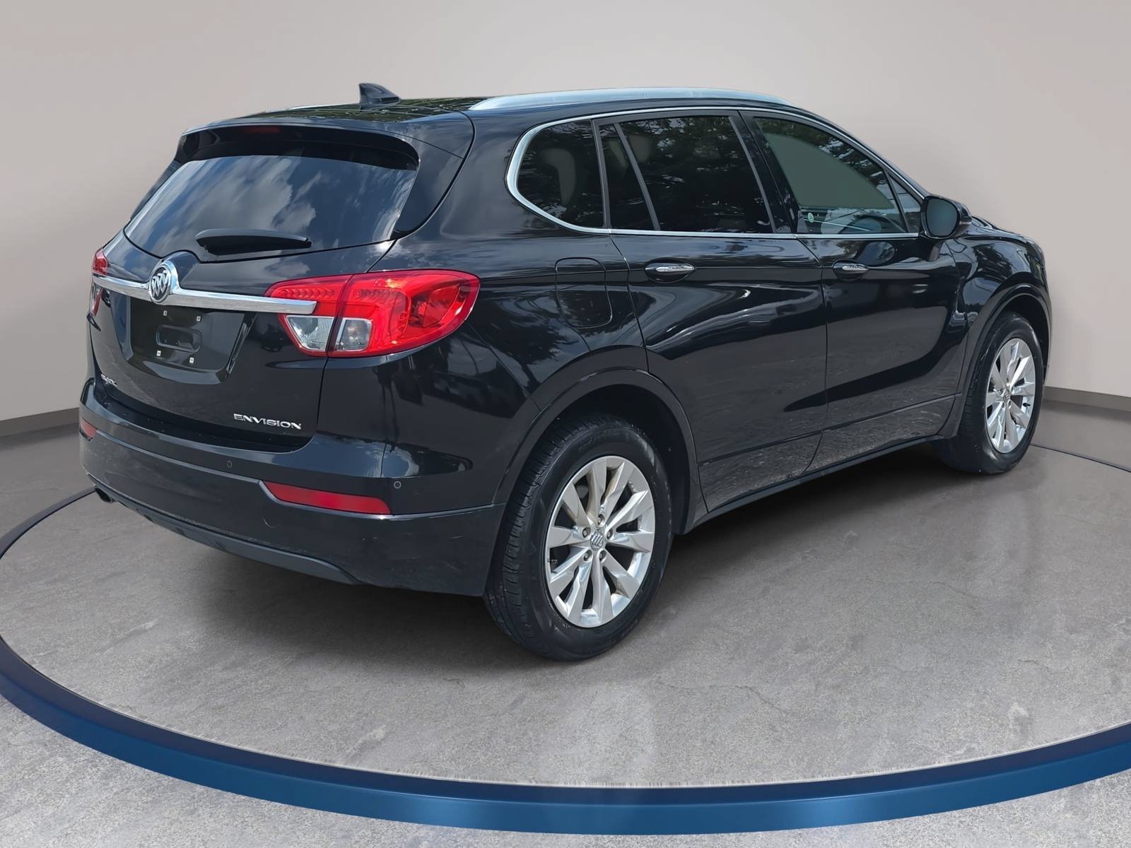 Used 2017 Buick Envision Essence w/ LPO, Cargo Package FWD image 5