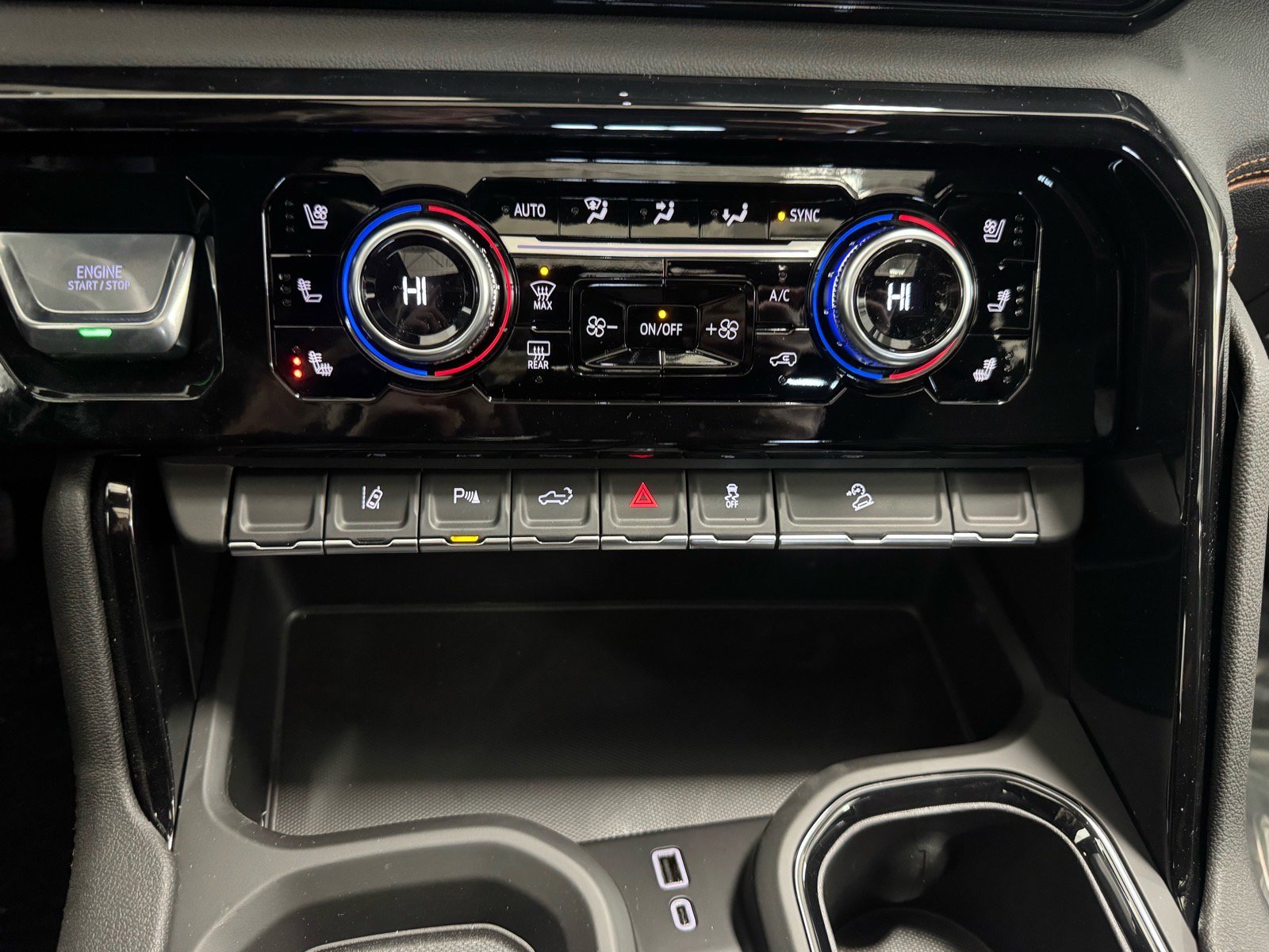 New 2026 GMC Sierra 2500 AT4 w/ AT4 Premium Plus Package image 21