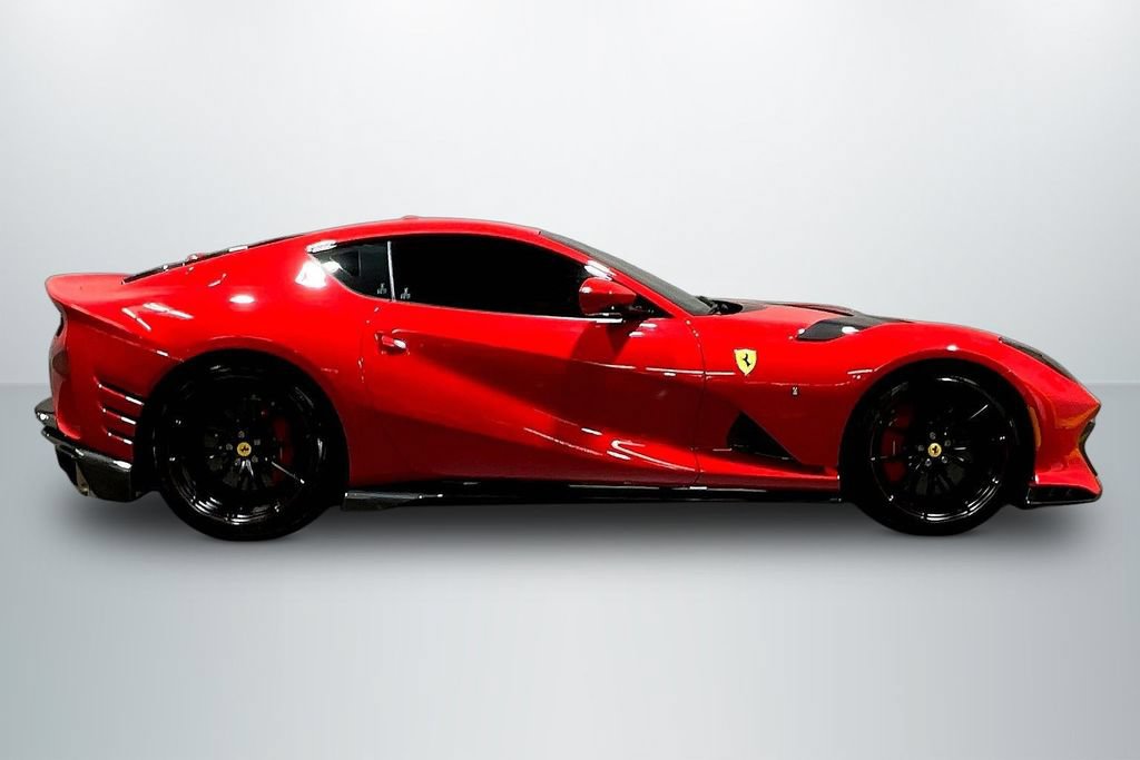 Used 2022 Ferrari 812 Competizione RWD image 4