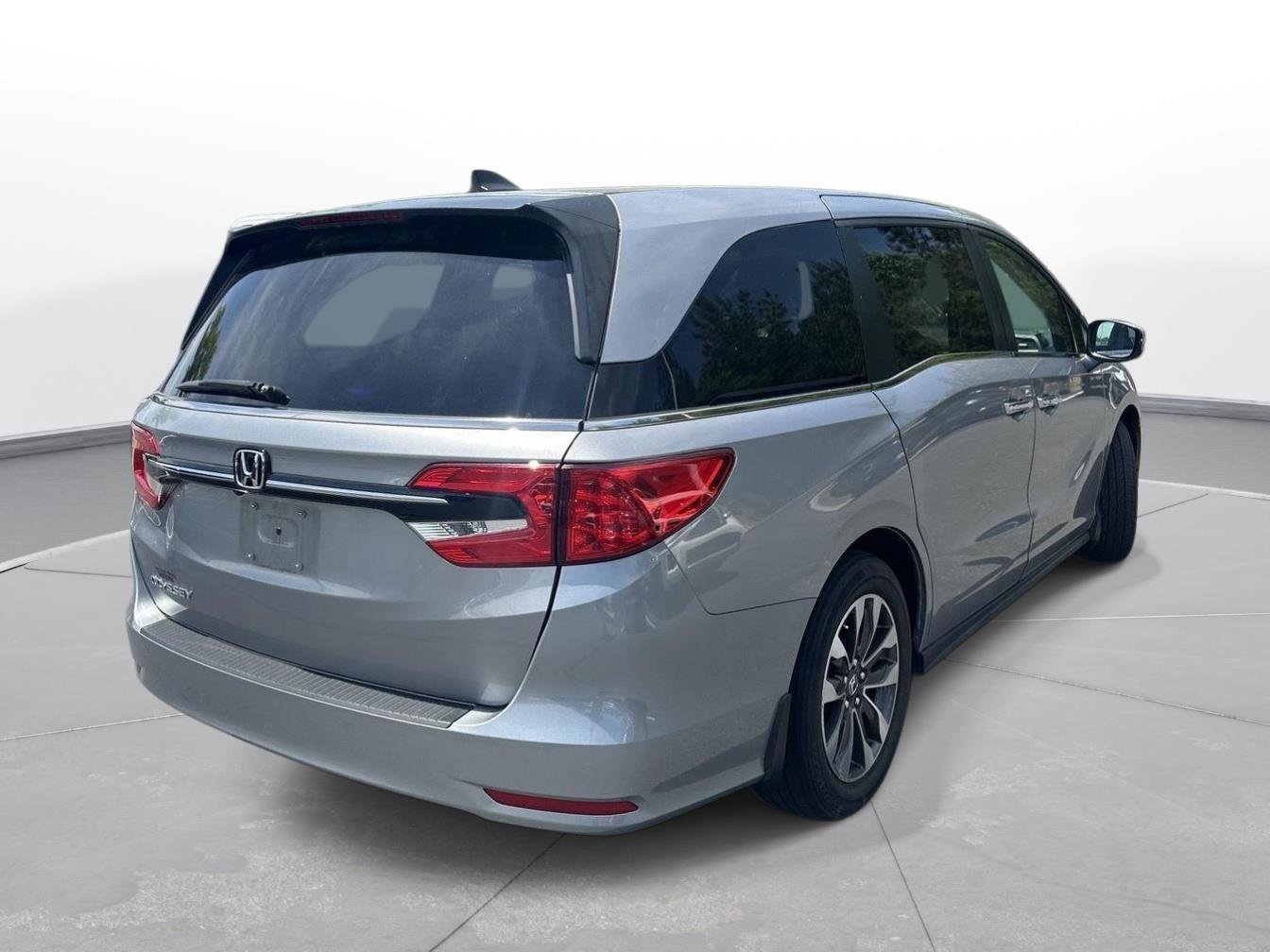 Used 2023 Honda Odyssey EX-L image 6