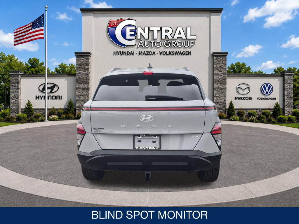 Certified 2025 Hyundai Kona SEL AWD/4WD image 7