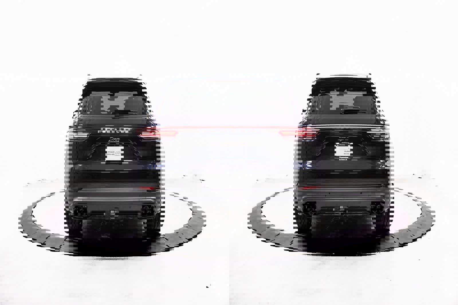 Certified 2023 Porsche Cayenne Platinum Edition w/ Assistance Package image 6