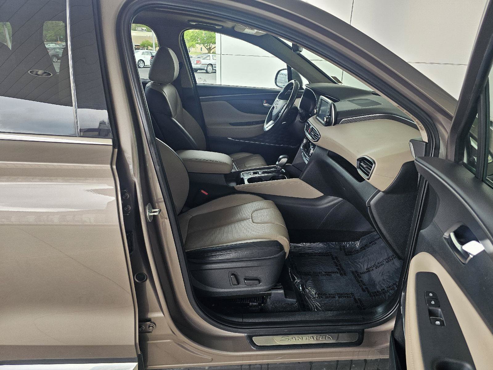 Used 2019 Hyundai Santa Fe Limited FWD image 12