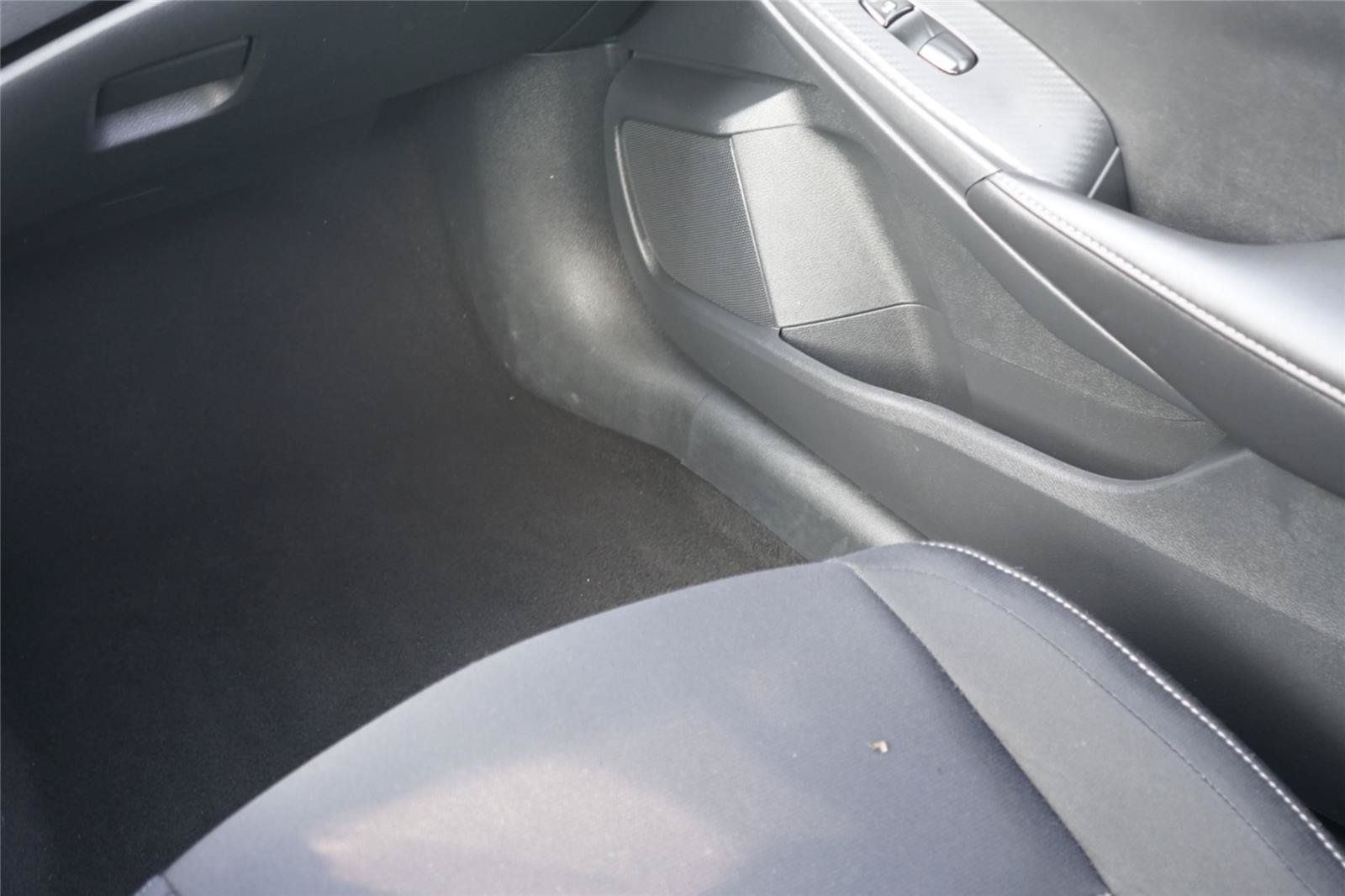 Used 2024 Nissan Sentra SV FWD image 27