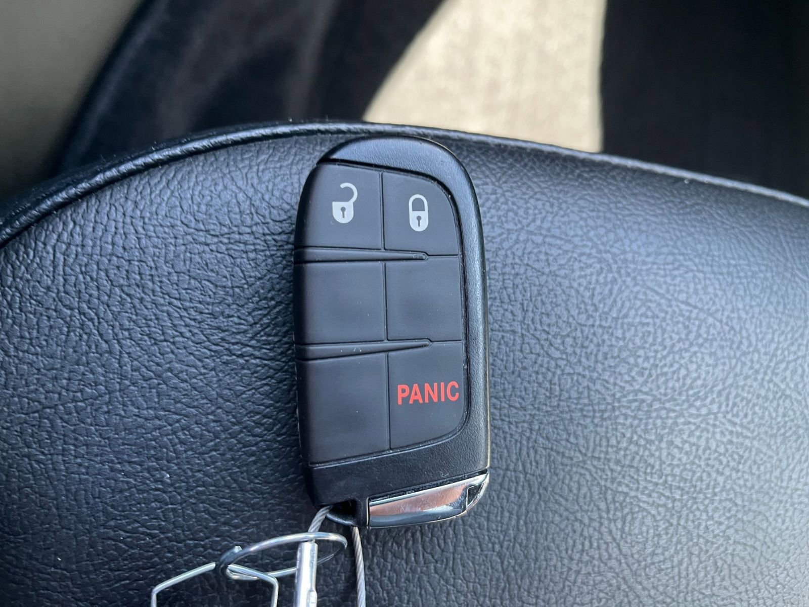 Used 2025 Jeep Compass Trailhawk AWD/4WD image 21