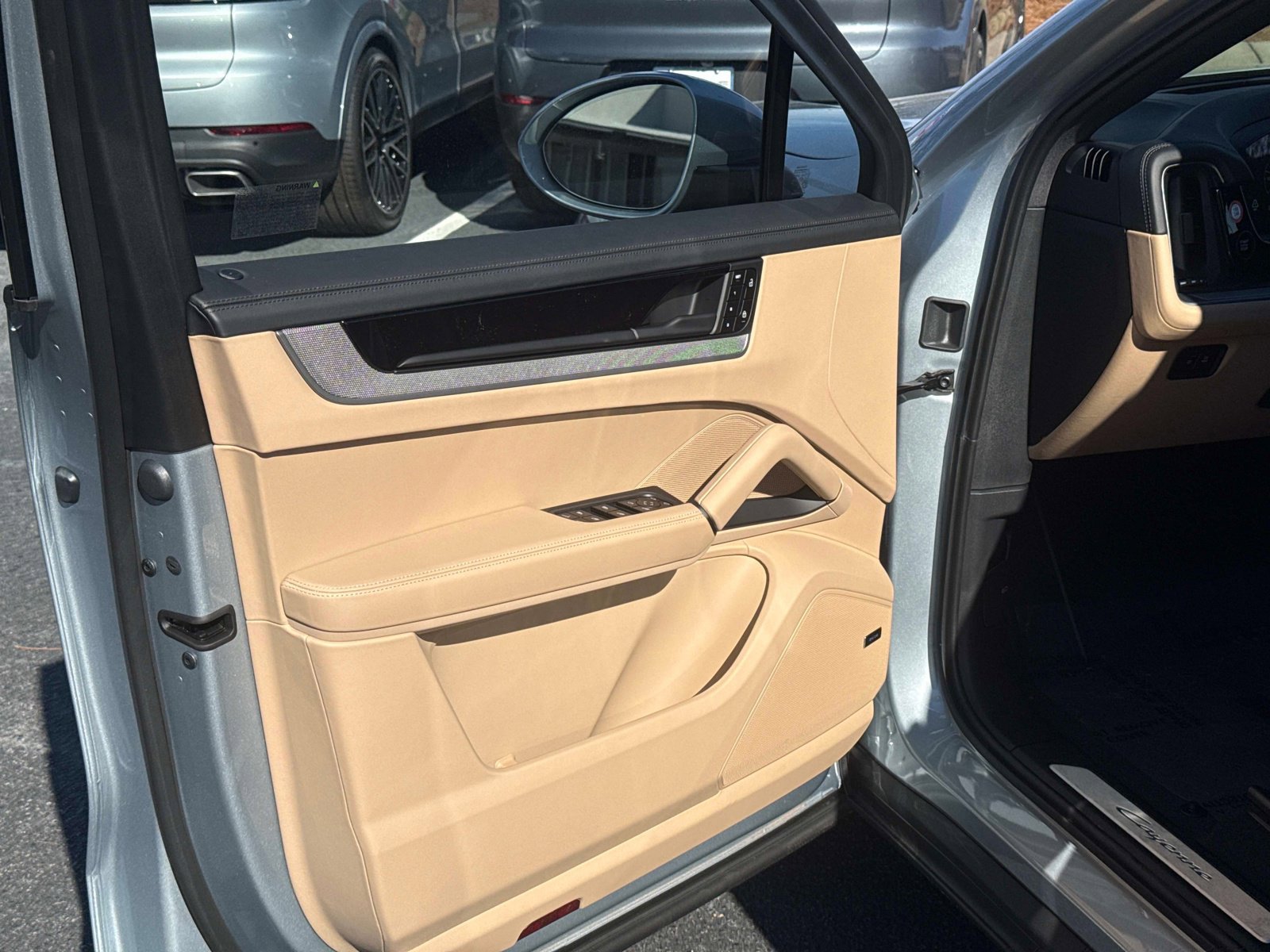 Certified 2026 Porsche Cayenne Coupe image 19