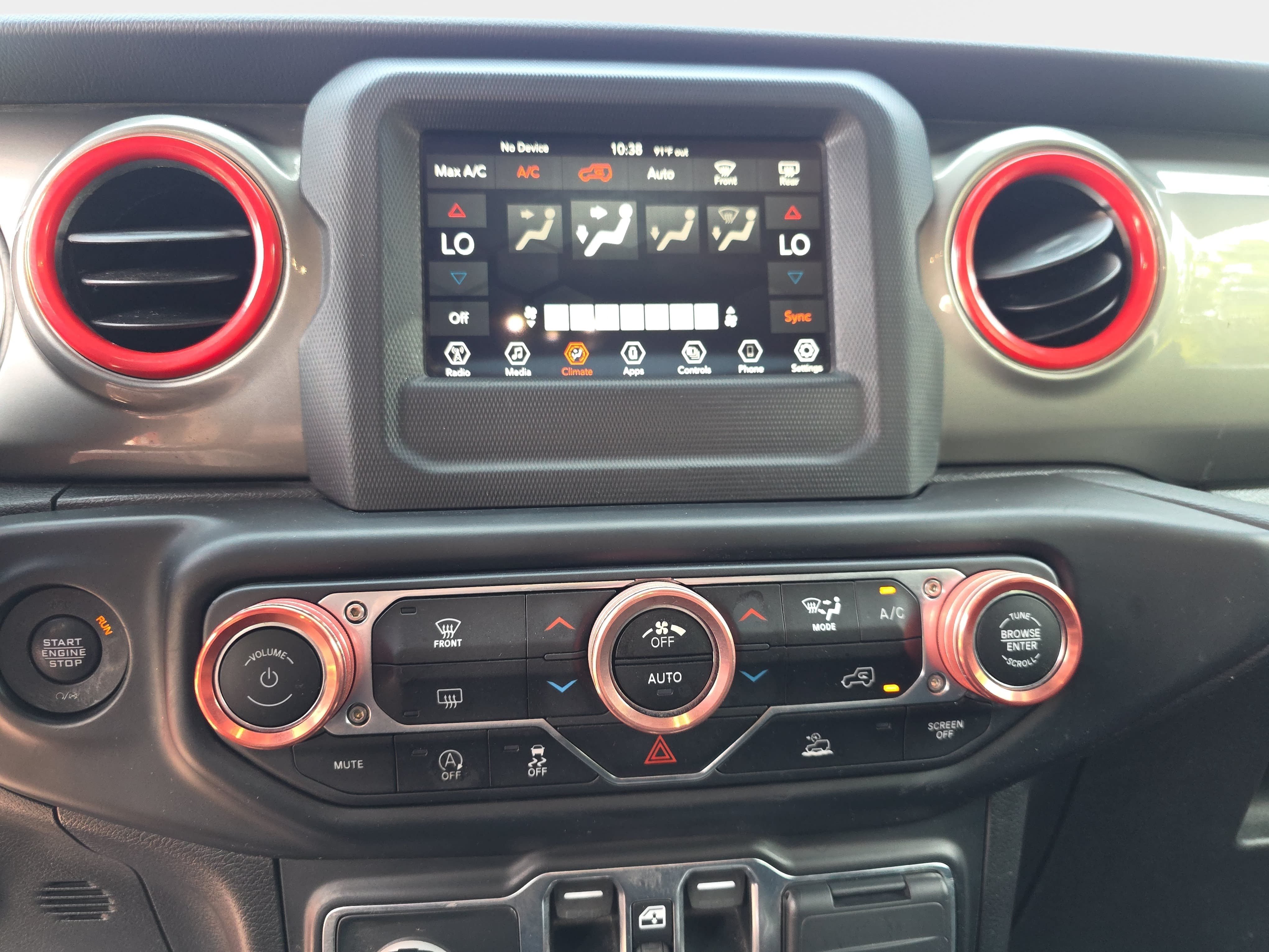Used 2021 Jeep Wrangler Unlimited Sahara AWD/4WD image 21