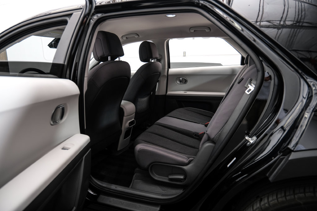 Used 2024 Hyundai Ioniq 5 SEL RWD image 46