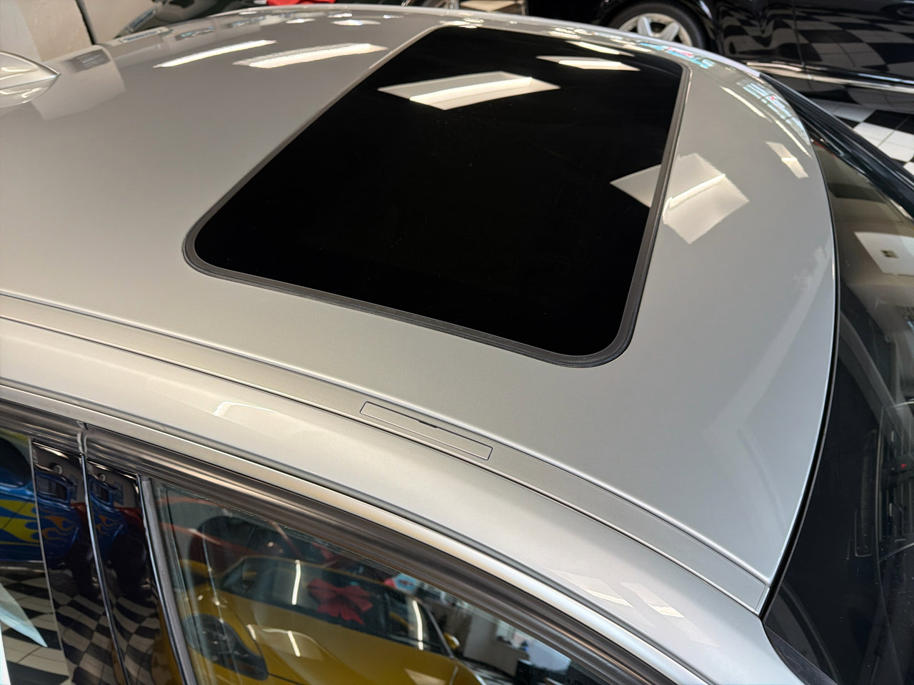 Used 2017 BMW 330i xDrive 330i xDrive SULEV Sedan image 7