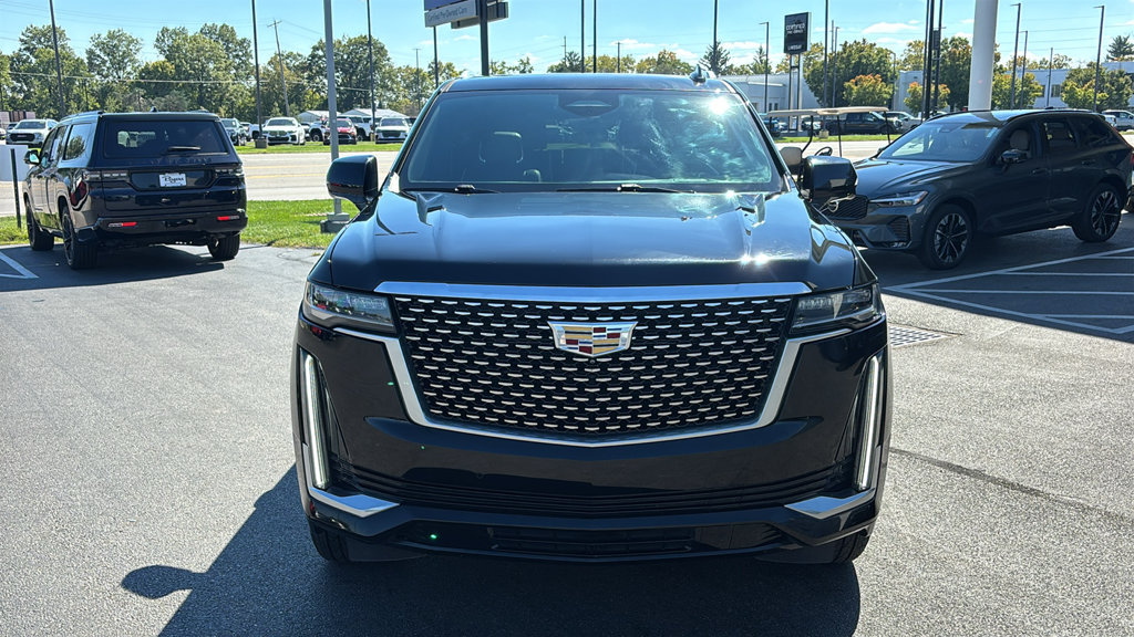 Used 2023 Cadillac Escalade Premium Luxury AWD/4WD image 5