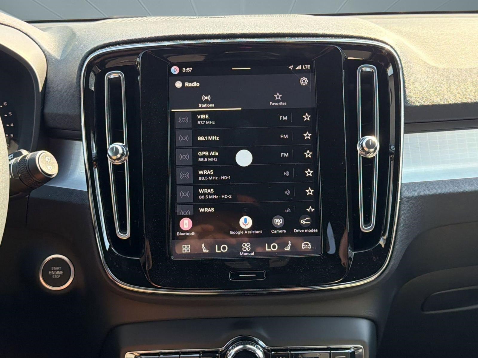 New 2026 Volvo XC40 B5 Ultra w/ Protection Package Premier image 23