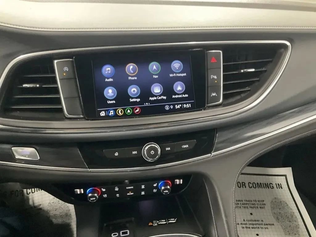 Used 2024 Buick Enclave Premium image 22