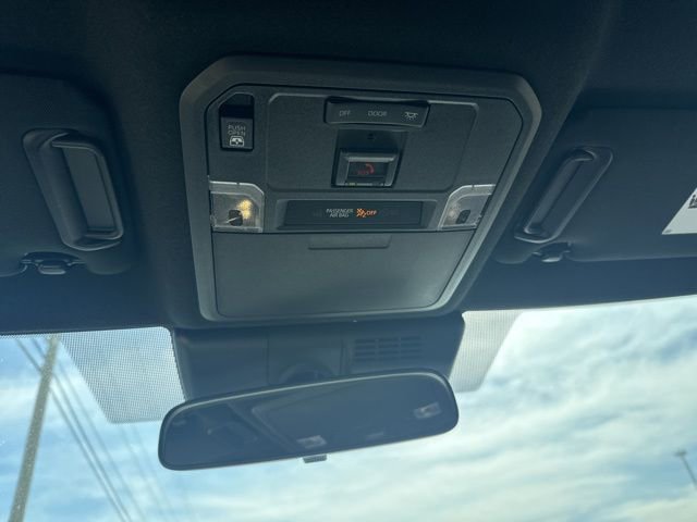 Used 2025 Toyota 4Runner SR5 AWD/4WD image 19