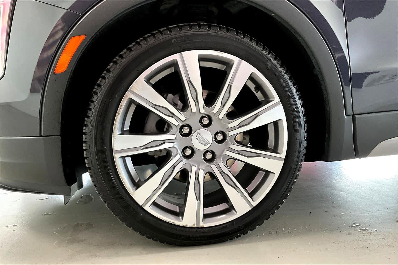 Used 2023 Cadillac XT4 Premium Luxury image 8