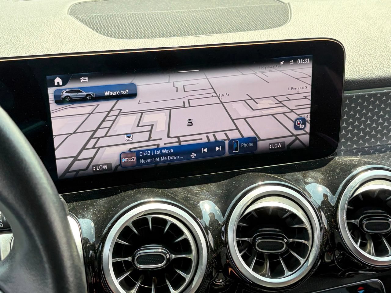 Used 2025 Mercedes-Benz GLB 250 image 9