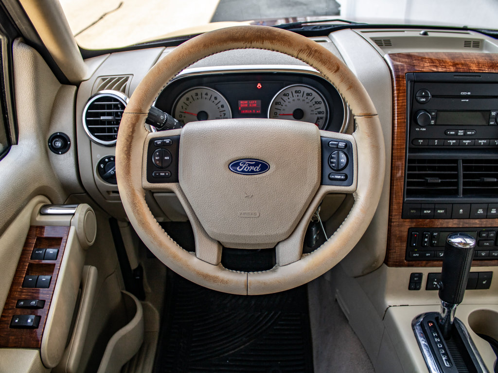 Used 2006 Ford Explorer Eddie Bauer AWD/4WD image 27