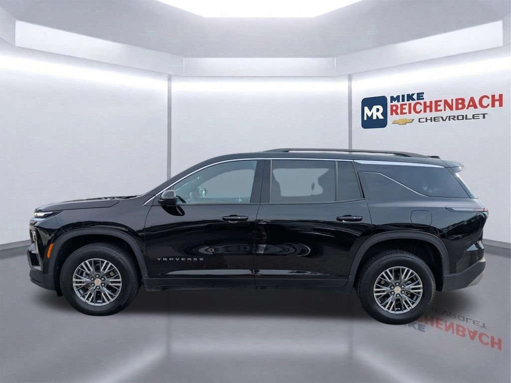 Used 2025 Chevrolet Traverse LT AWD/4WD image 7