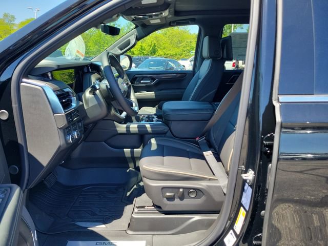 New 2026 GMC Yukon Elevation w/ Elevation Premium Package AWD/4WD image 16