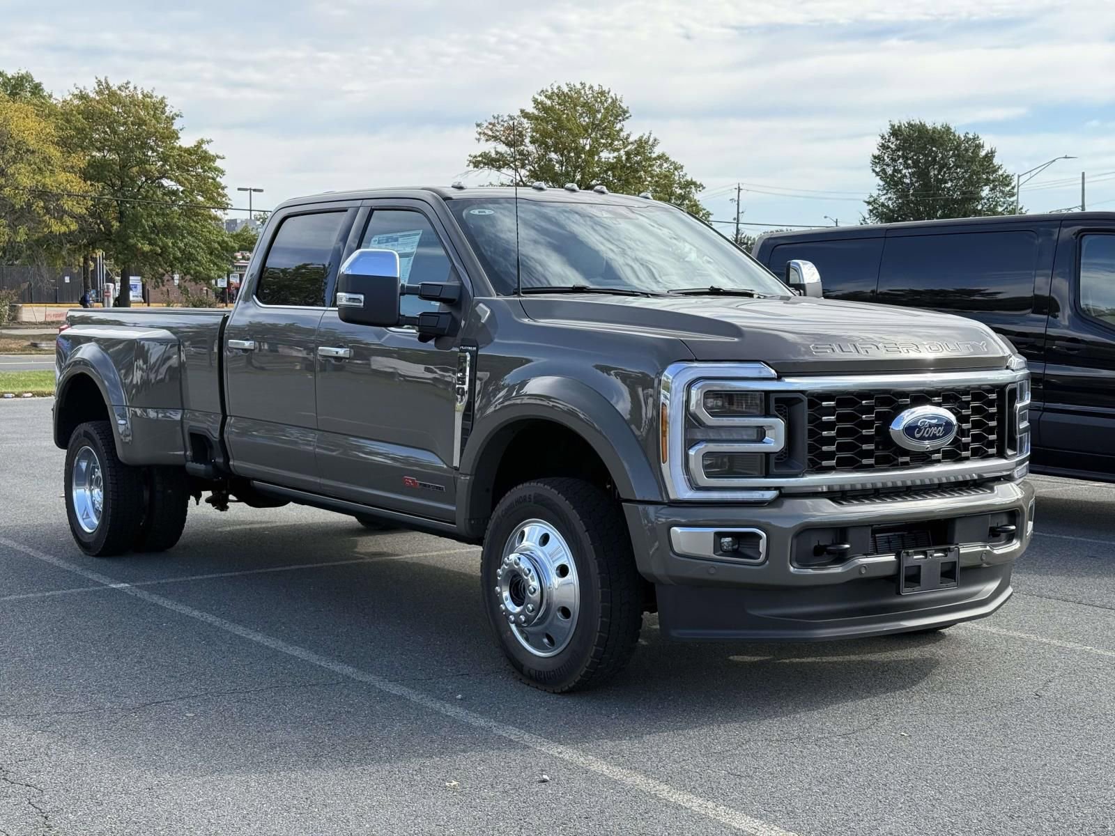 New 2026 Ford F450 Platinum w/ Platinum Plus Package image 1
