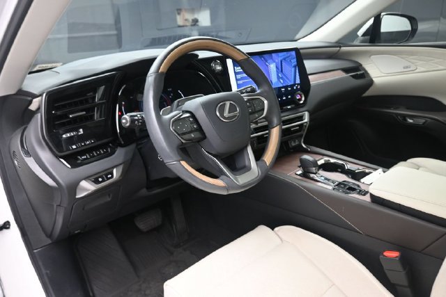 Used 2023 Lexus RX 350 FWD w/ Cold Area Package image 18