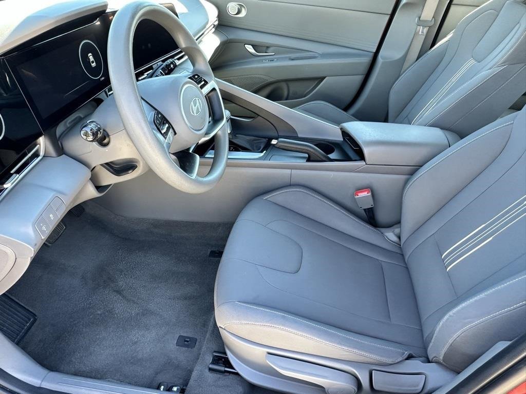 Used 2024 Hyundai Elantra SEL image 6