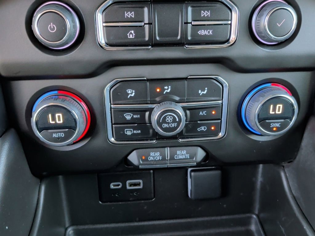 Used 2023 Chevrolet Tahoe 2WD w/ 1FL Safety Package image 27