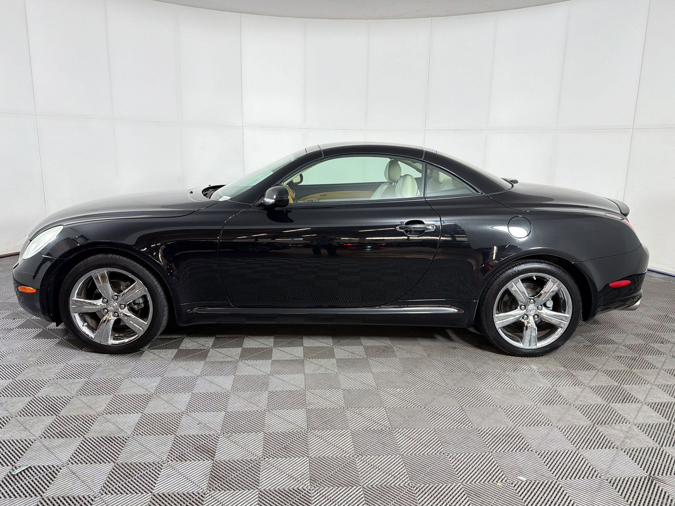 Used 2005 Lexus SC 430 Convertible RWD video 2