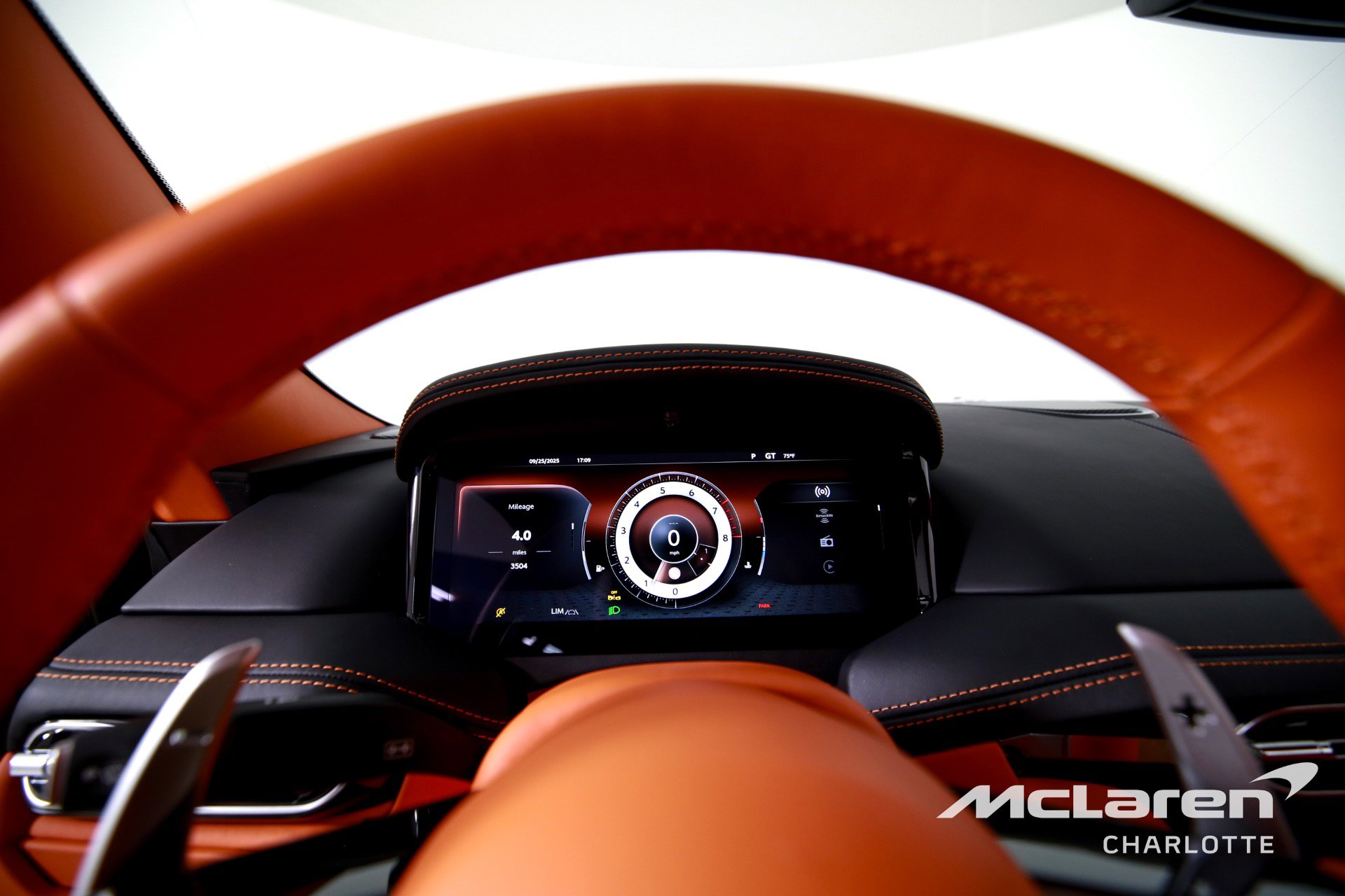 Used 2024 Aston Martin DB12 V8 image 13