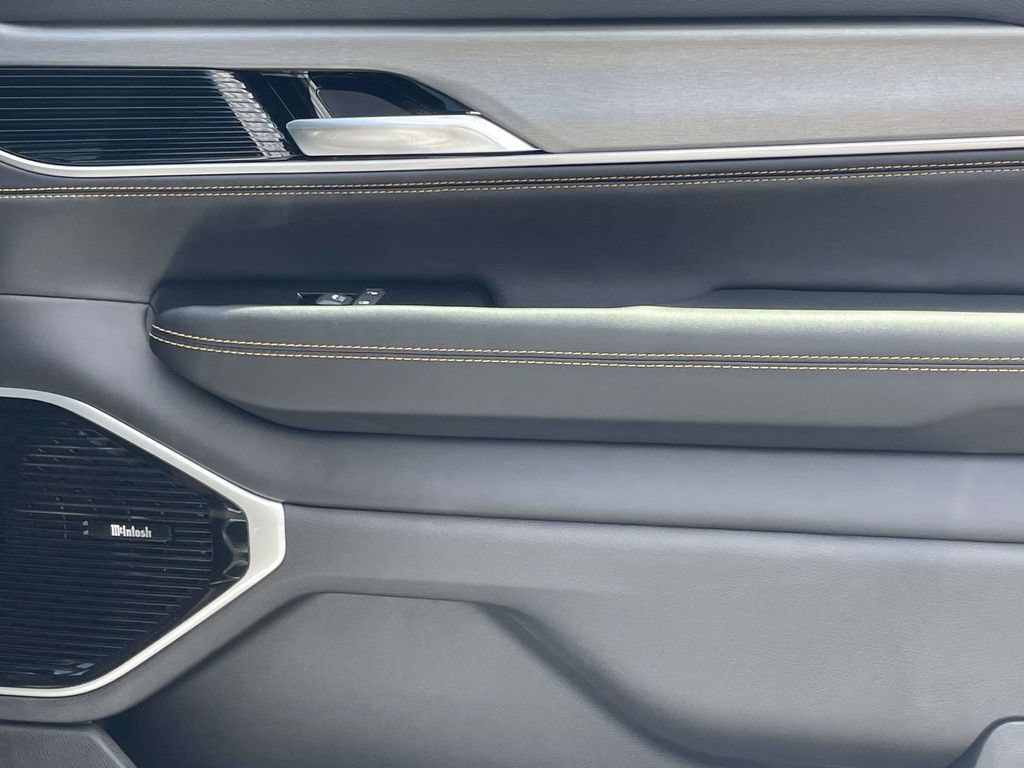 New 2026 Jeep Grand Wagoneer 4WD image 17