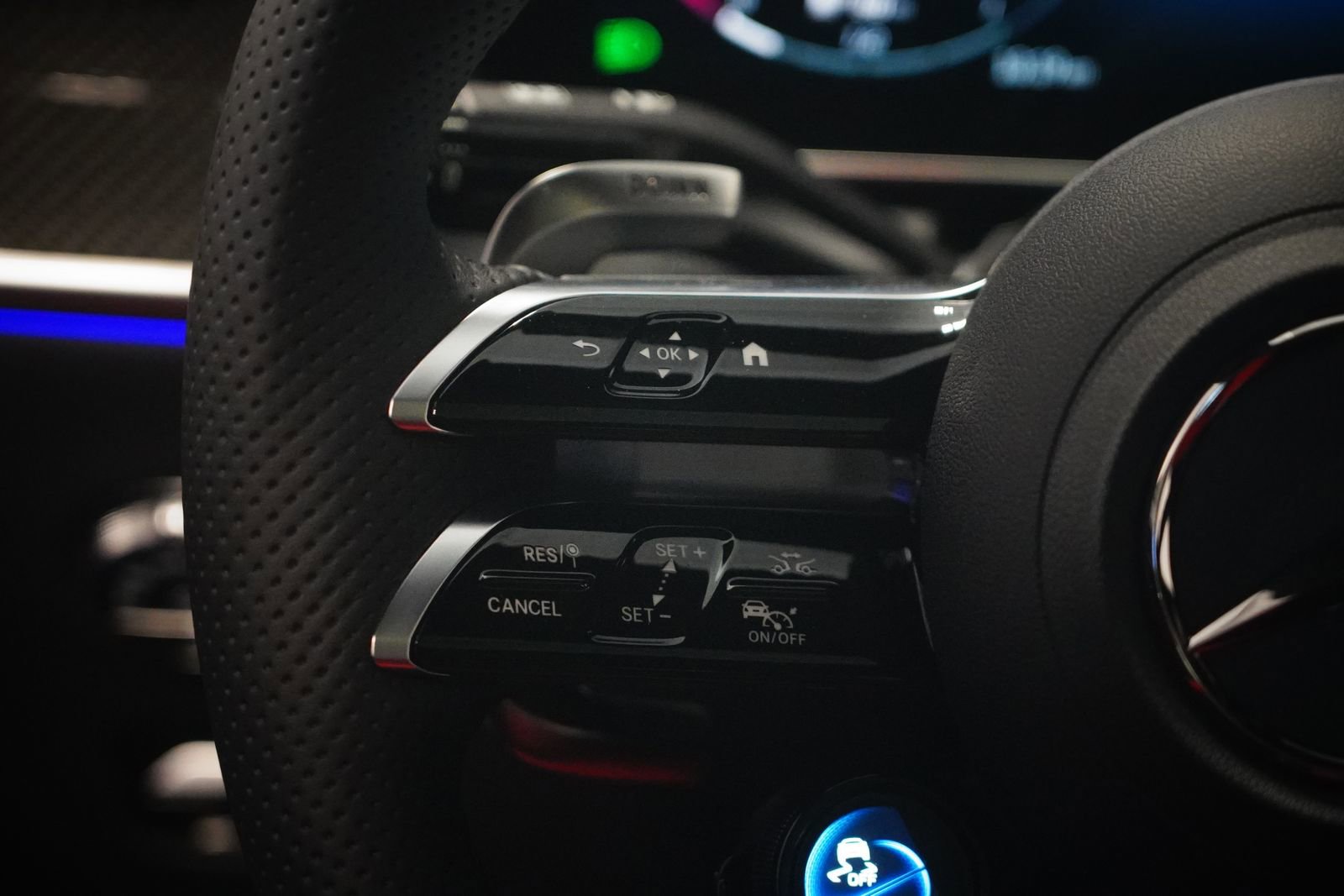 New 2026 Mercedes-Benz GLC 43 AMG 4MATIC Coupe image 19