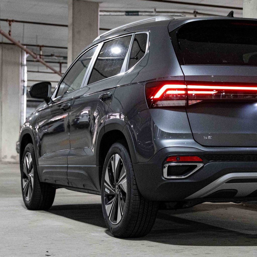 New 2026 Volkswagen Taos SE image 5