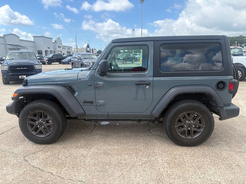 Used 2024 Jeep Wrangler Sport AWD/4WD image 2