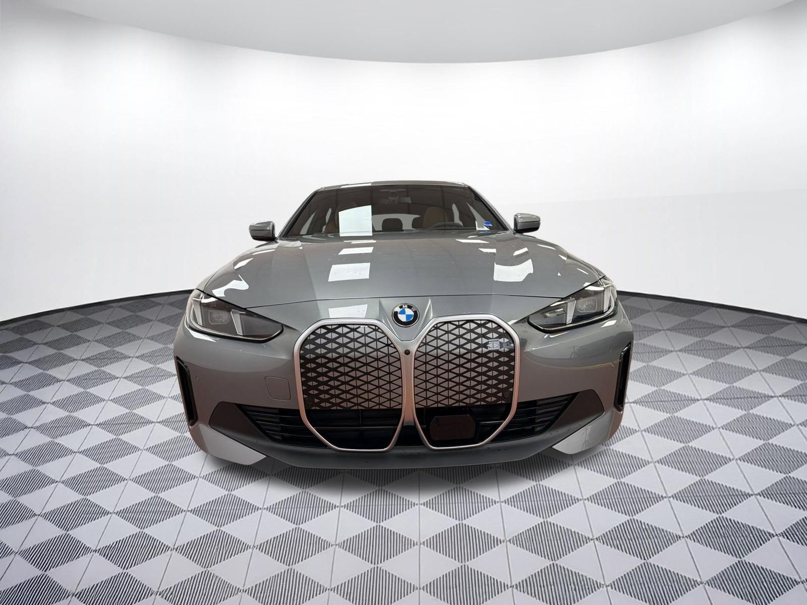 Used 2026 BMW i4 xDrive40i w/ Premium Package AWD/4WD image 6